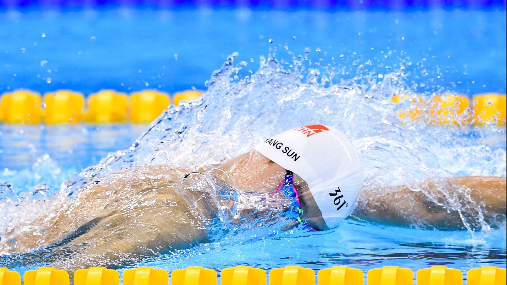 开云下载-_登山徒步赛事：挑战天路，追逐自由_，国内经典徒步登山路线